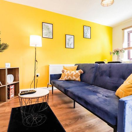 Spacious 1 Bed Flat-Free Parking ฮิลลิงดัน ภายนอก รูปภาพ