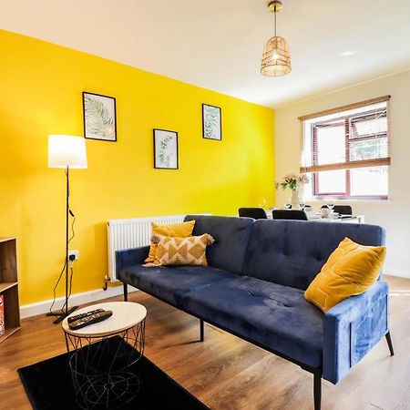 Spacious 1 Bed Flat-Free Parking ฮิลลิงดัน ภายนอก รูปภาพ