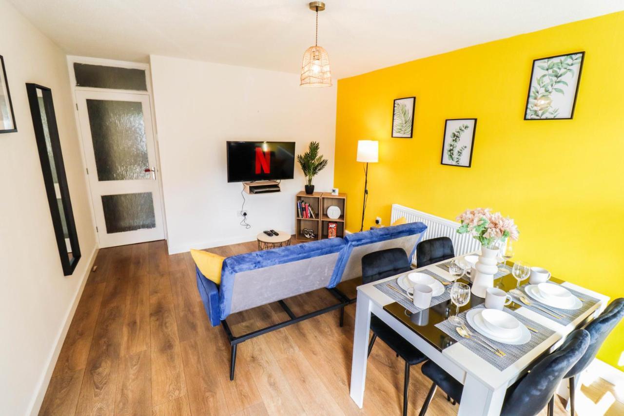 Spacious 1 Bed Flat-Free Parking ฮิลลิงดัน ภายนอก รูปภาพ