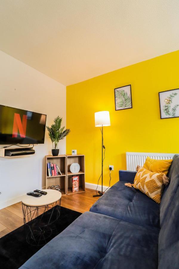 Spacious 1 Bed Flat-Free Parking ฮิลลิงดัน ภายนอก รูปภาพ