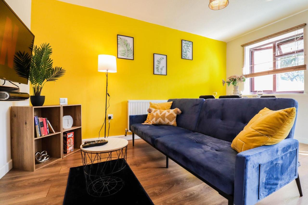 Spacious 1 Bed Flat-Free Parking ฮิลลิงดัน ภายนอก รูปภาพ